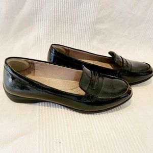 NWOT LifeStride Black Patent Penny Loafer, Size 8